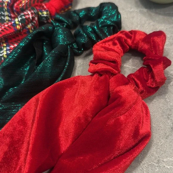 Christmas hair ties plaid green velvet x 3 - Picture 3 of 5